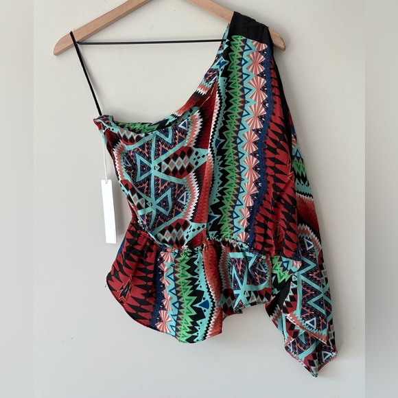 NWT Line & Dot one Shoulder Top - Picture 2 of 7